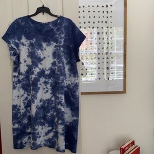 Gap tye-dyed dress. 100% cotton. Blue & white